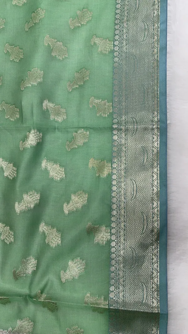 Light_Green_Cotton_Floral_Water_Zari_Booti_Banarasi_Saree_JVC_11