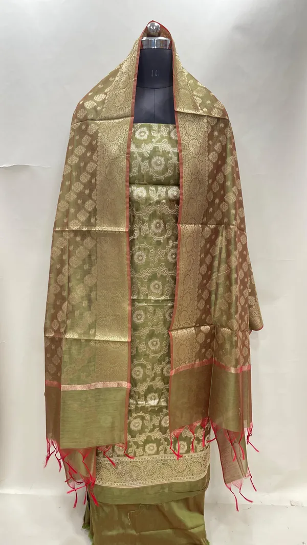 Humairah_Pistachio_Green_Cotton_Zari_Resham_Mina_Jaal_3_pcs_Suit_set_with_Plain_Bottom_and_Aada_Zari_Stripe_Pistachio_Green_Dupatta