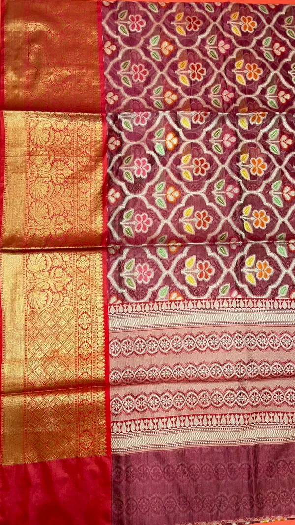 Magenta_Art_Silk_Banarasi_Sarees_For_Women_GEASF_21