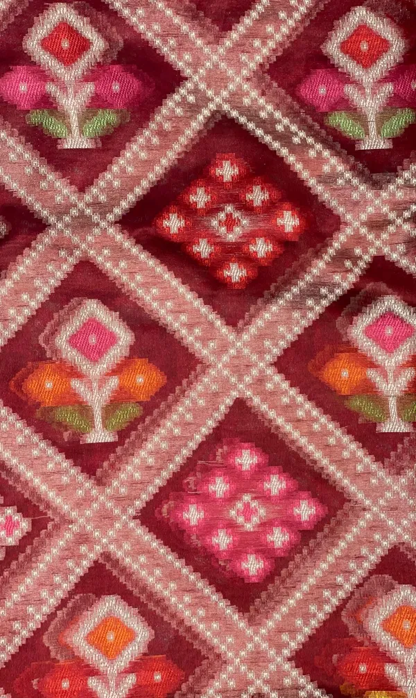 Maroon_Art_Silk_Banarasi_Sarees_For_Women_GEASF_23