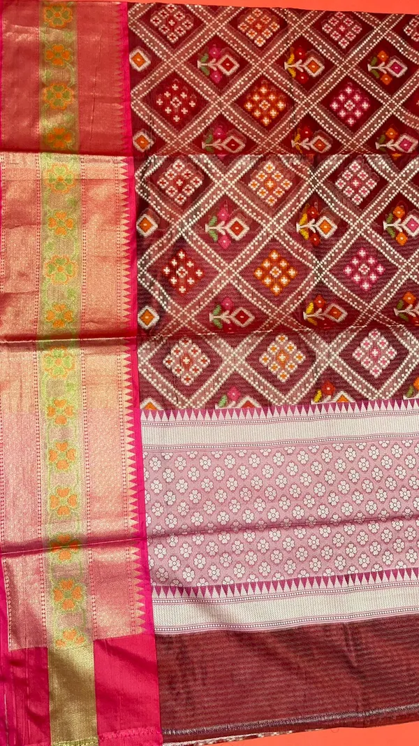 Maroon_Art_Silk_Banarasi_Sarees_For_Women_GEASF_23