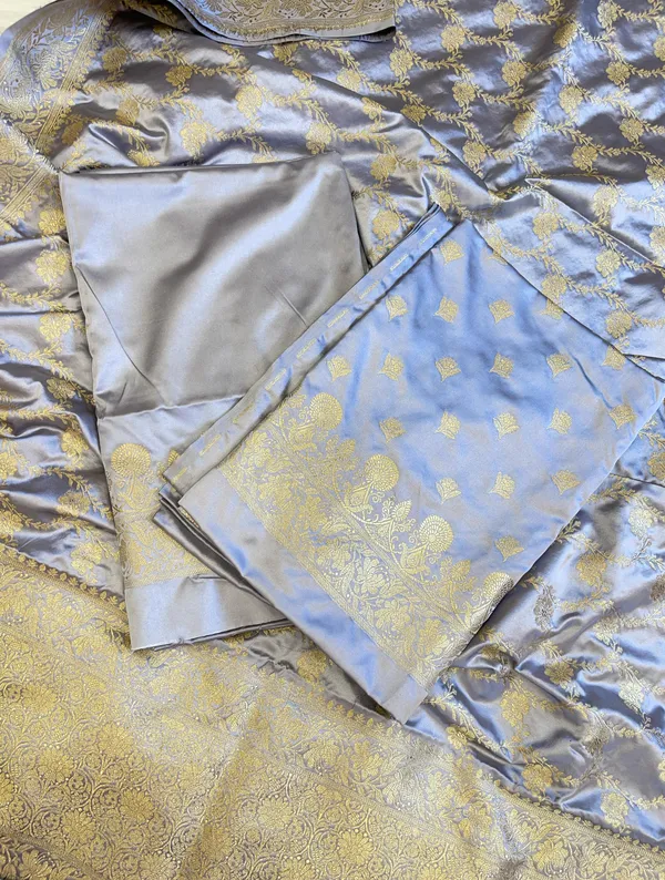 Grey_Mashru_Silk_Floral_Zari_Booti_with_Zari_Jaal_Dupatta_Handloom_Banarasi_3_pcs_Suit_Set_3000AJ_MSR6
