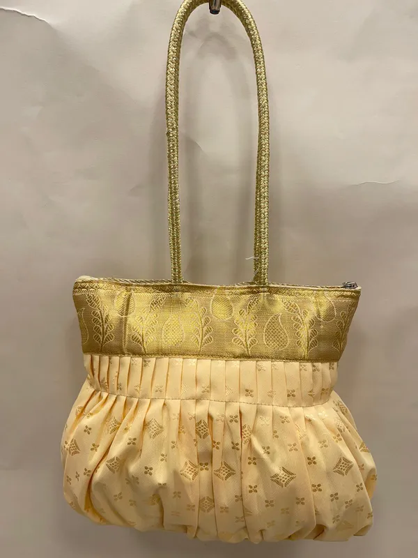 Cream_Banarasi_Hand_Bag_HBG_49