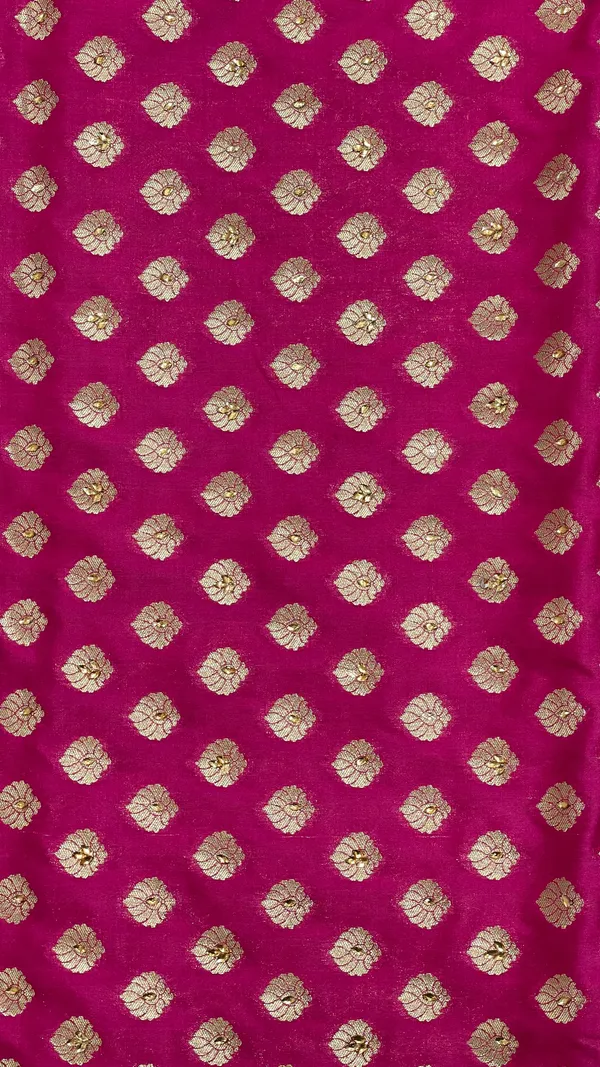 Humairah_Presents_Magenta_Satin_Silk_Floral_Zari_Booti_Heavy_Stone_Work_Banarasi_Saree_with_Lehariya_Pallu_and_Magenta_Blouse