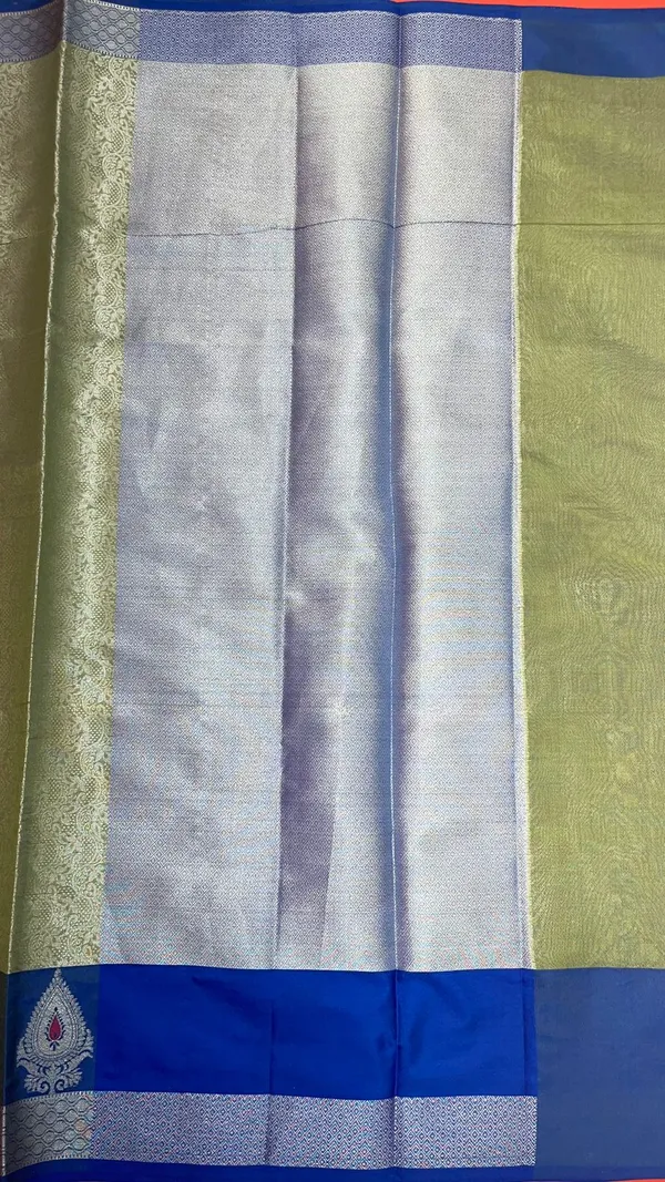 Green_Kanjeevaram_Banarasi_Sarees_For_Women_GEMA19