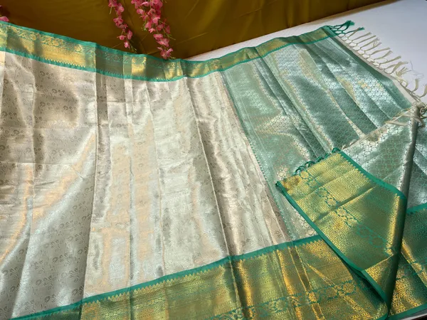 Beige_Kanjeevaram_Soft_Silk_Floral_Jaal_Contrast_Green_Border_Banarasi_Saree_MS_KS1