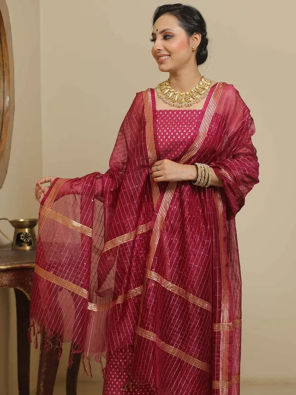 Burgundy_Banarasi_Mercerised_Lorex_Weave_Suit_with_Organza_Silk_Check_Sequins_Embroidery_Dupatta_1000SKL_OGL2