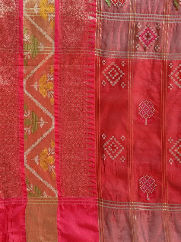 Maroon_Art_Silk_Banarasi_Sarees_For_Women_GEASF_42