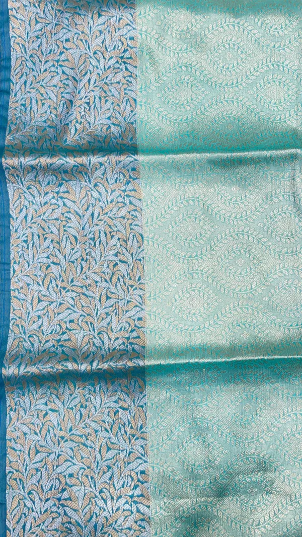 Humairah_Presents_Sea_Green_Art_Silk_Floral_Lehariya_Sliver_Jaal_with_Contrast_Blue_Pallu_and_Blue_Copper_Silver_Jaal_Zari_Border_with_Blue_Blouse