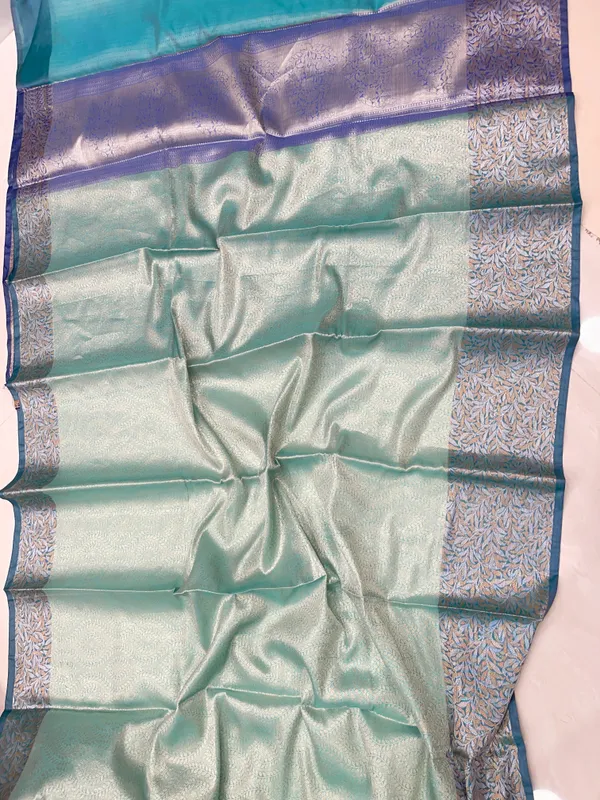 Humairah_Presents_Sea_Green_Art_Silk_Floral_Lehariya_Sliver_Jaal_with_Contrast_Blue_Pallu_and_Blue_Copper_Silver_Jaal_Zari_Border_with_Blue_Blouse