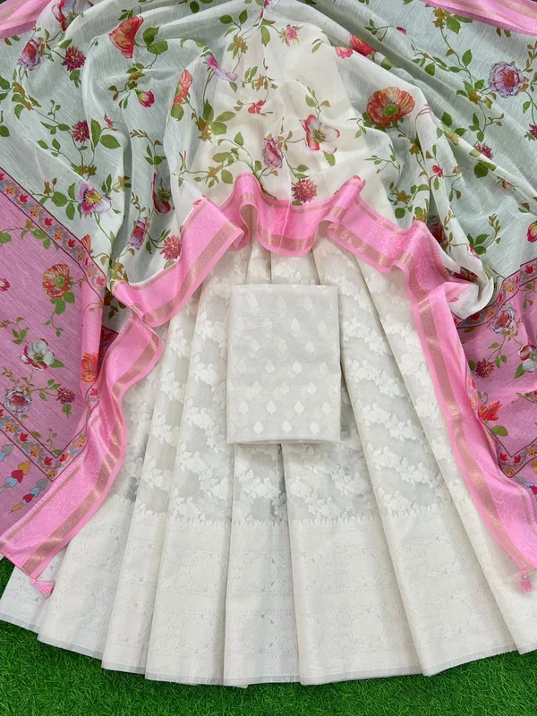 Off-White_Chanderi_Lorex_Zari_Lehenga_And_Floral_Booti_Blouse_With_Printed_Pink_Dupatta_Set_250PNJ_LNG7