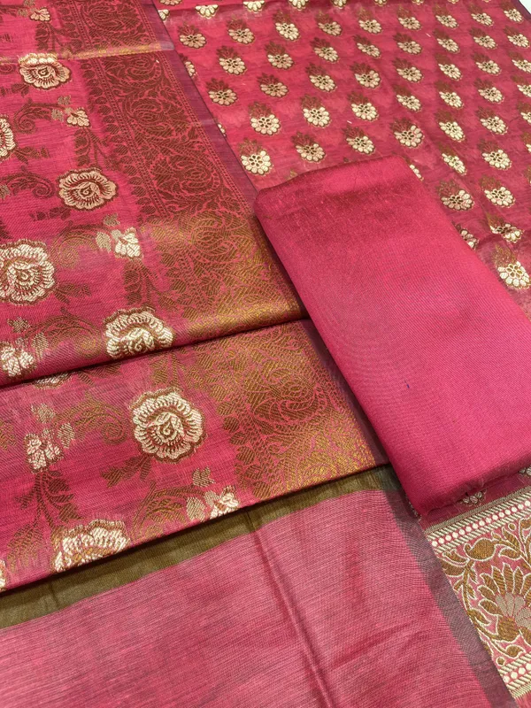 Humairah_Magenta_Cotton_Floral_Resham_Mina_Booti_3_pcs_Suit_set_with_Plain_Bottom_and_Resham_Zari_Mina_Floral_Boota_Magenta_Dupatta