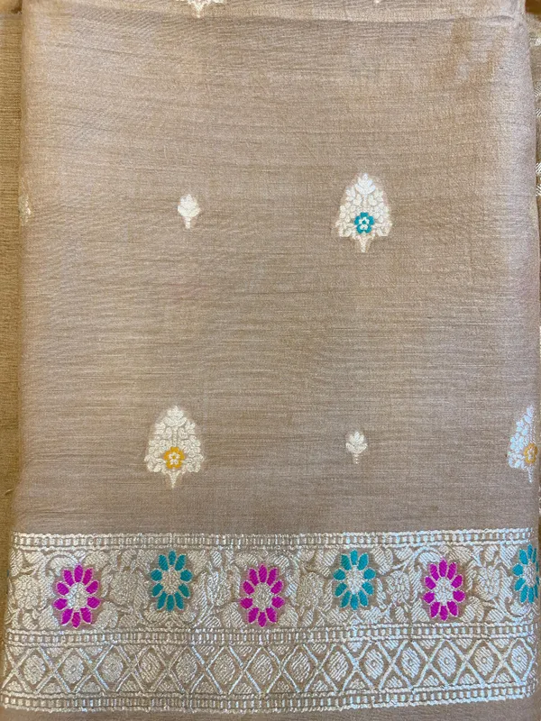 Pure_Handloom_Beige_Munga_Silk_Floral_Handbrush_Minakari_Zari_Booti_Banarasi_Suit_85IM_PMUG2