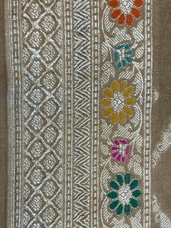 Pure_Handloom_Beige_Munga_Silk_Floral_Handbrush_Minakari_Zari_Booti_Banarasi_Suit_85IM_PMUG2