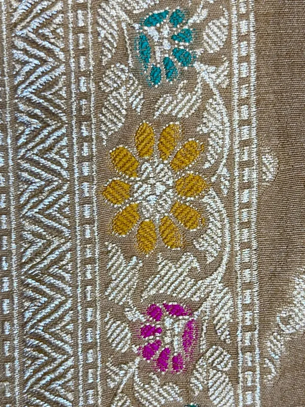 Pure_Handloom_Beige_Munga_Silk_Floral_Handbrush_Minakari_Zari_Booti_Banarasi_Suit_85IM_PMUG2