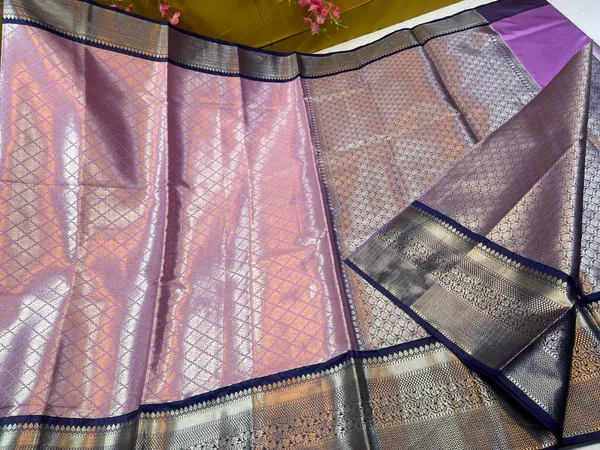 Lavender_Semi_Kanchi_Silk_Brocade_Contrast_Indigo_Blue_Zari_Border_Banarasi_Saree_MS_SK16