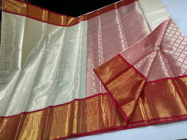Off_white_Semi_Kanchi_Silk_Brocade_Contrast_Red_Zig-Zag_Border_Banarasi_Saree_MS_SK22