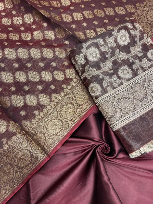 Humairah_Burgundy_Cotton_Zari_Resham_Mina_Jaal_3_pcs_Suit_set_with_Plain_Bottom_and_Aada_Zari_Stripe_Burgundy_Dupatta