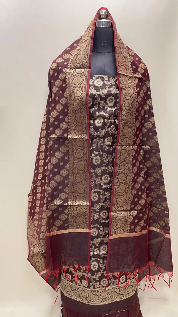 Humairah_Burgundy_Cotton_Zari_Resham_Mina_Jaal_3_pcs_Suit_set_with_Plain_Bottom_and_Aada_Zari_Stripe_Burgundy_Dupatta