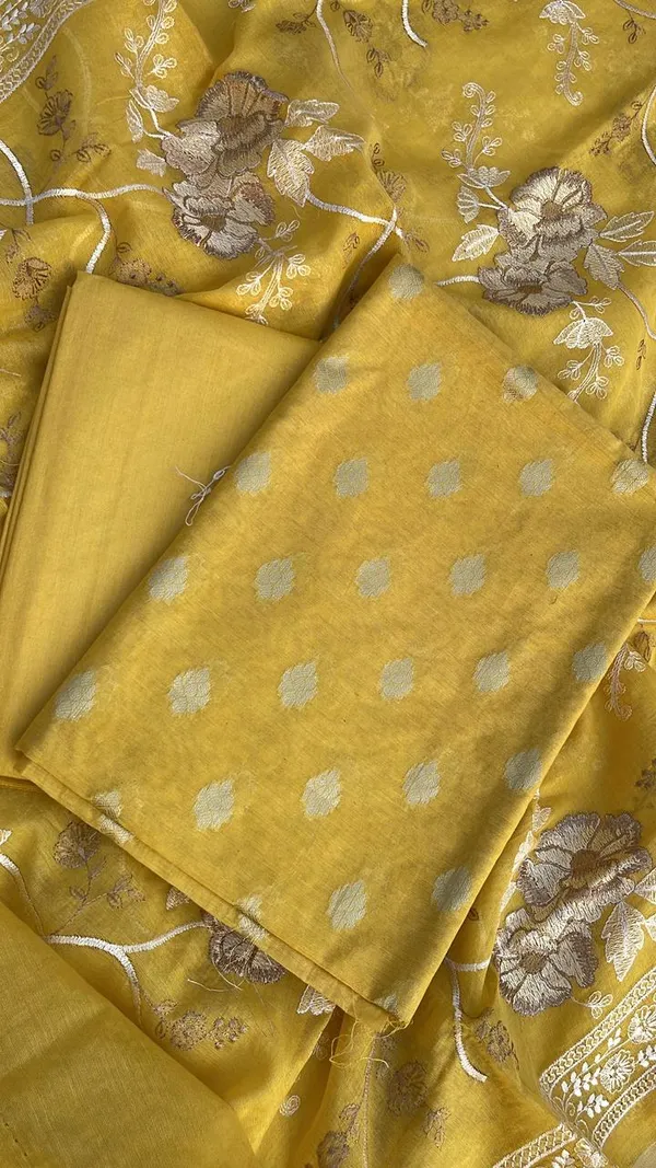 Pure_Mercerized_Mustard_Yellow_Floral_Booti_Banarasi_Suit_with_Heavy_Thread_work_Jaal_Dupatta_1250SKL_PME7
