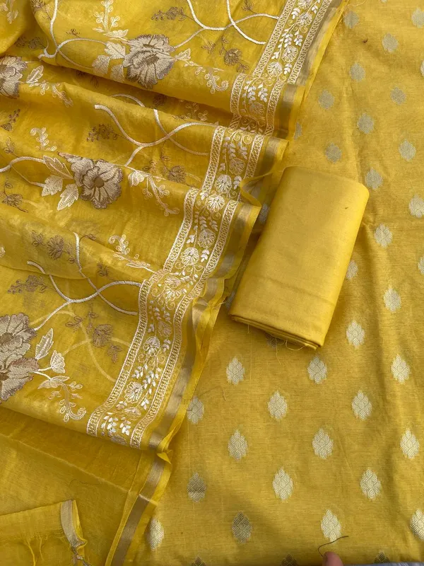 Pure_Mercerized_Mustard_Yellow_Floral_Booti_Banarasi_Suit_with_Heavy_Thread_work_Jaal_Dupatta_1250SKL_PME7