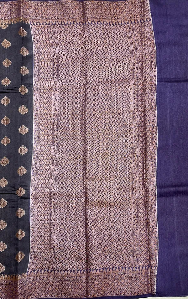 Humairah_Pure_Handloom_Black_Munga_Silk_Floral_Copper_Zari_Booti_with_Banarasi_Floral_Pallu_Zari_Border_and_Black_Blouse