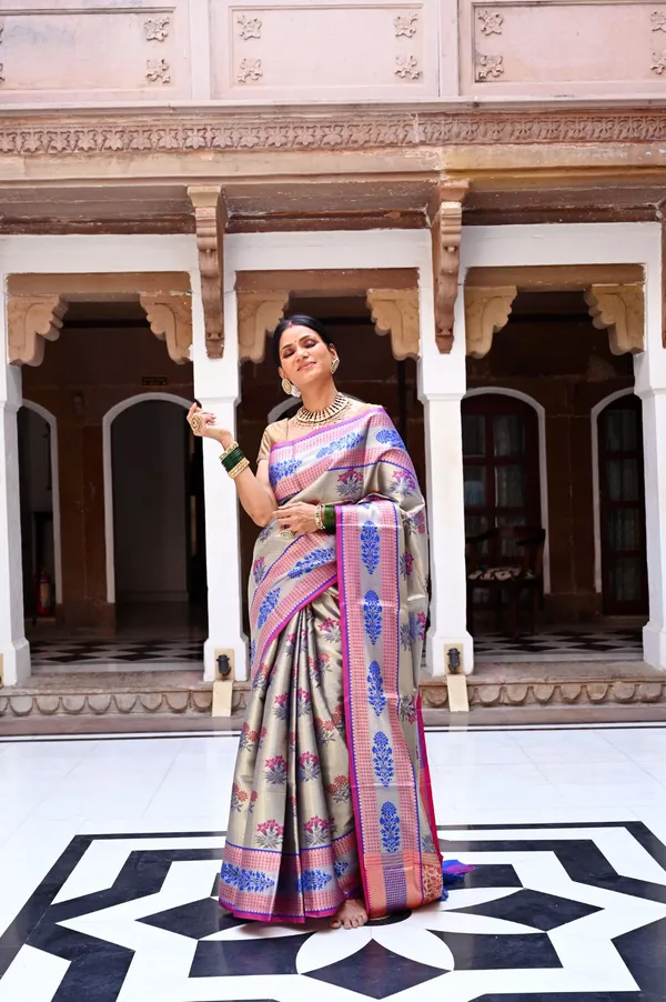 Grey_Kanchi_Silk_Banarasi_Sarees_For_Women_GEBE1