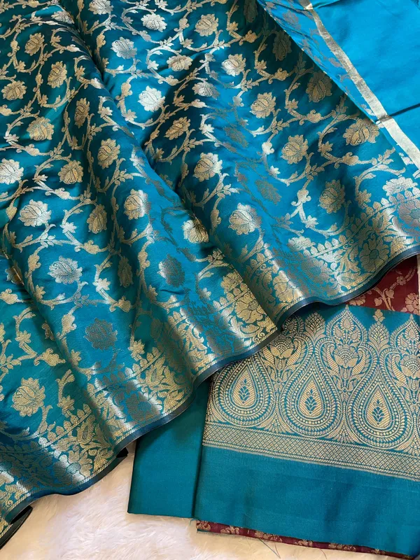 Maroon_Art_Silk_Floral_Zari_Jaal_Contrast_Banarasi_Suit_with_Seagreen_Dupatta_625AJ_TPT23
