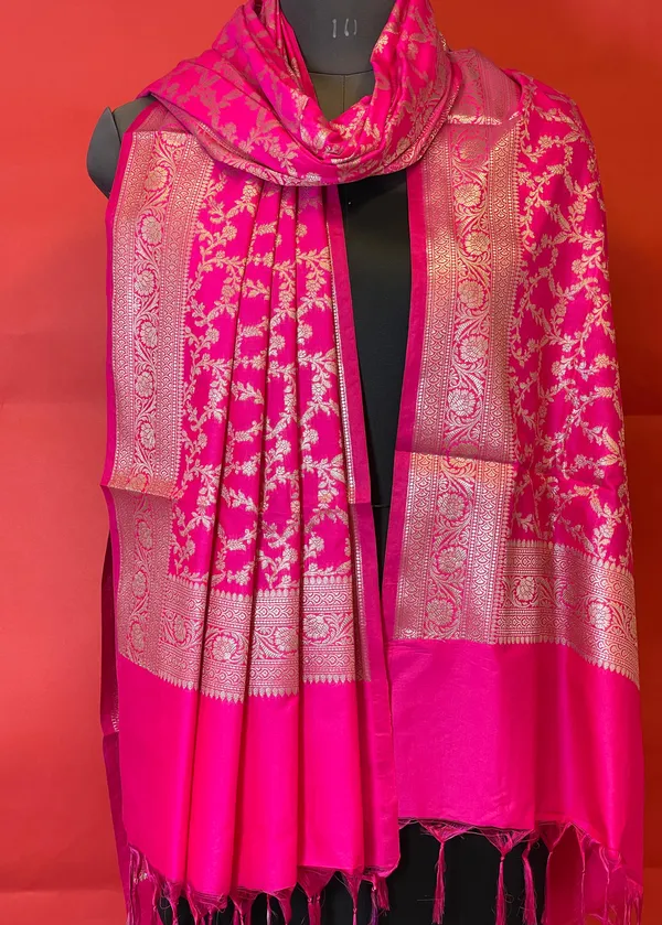 Pink_Katan_Silk_Floral_Zari_Jaal_Banarasi_Dupatta_400SKL_DP5