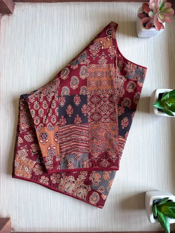 MAROON_FULLY_STICHED_PRINTED_COTTON_BLOUSE_AJRAKH_PRINT