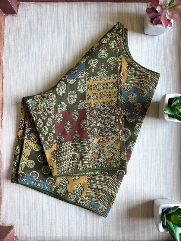 GREEN_FULLY_STICHED_PRINTED_COTTON_BLOUSE_AJRAKH_PRINT