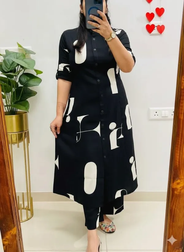 Black_&_White_Abstract_Print_Kurti_With_Button-Down_Front