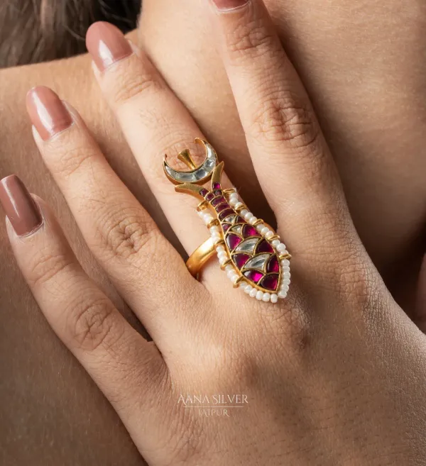 Swarna_Ruby_Quartz_Fish_Kundan_Ring