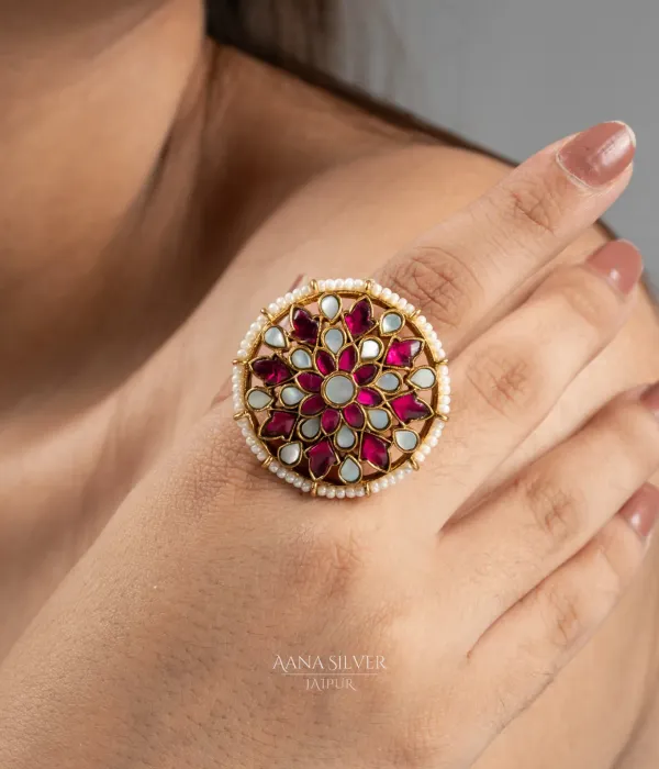 Swarna_Mother_Of_Pearls_Kundan_Ring