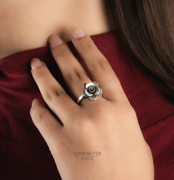Aabharan_Layered_Flower_Ring