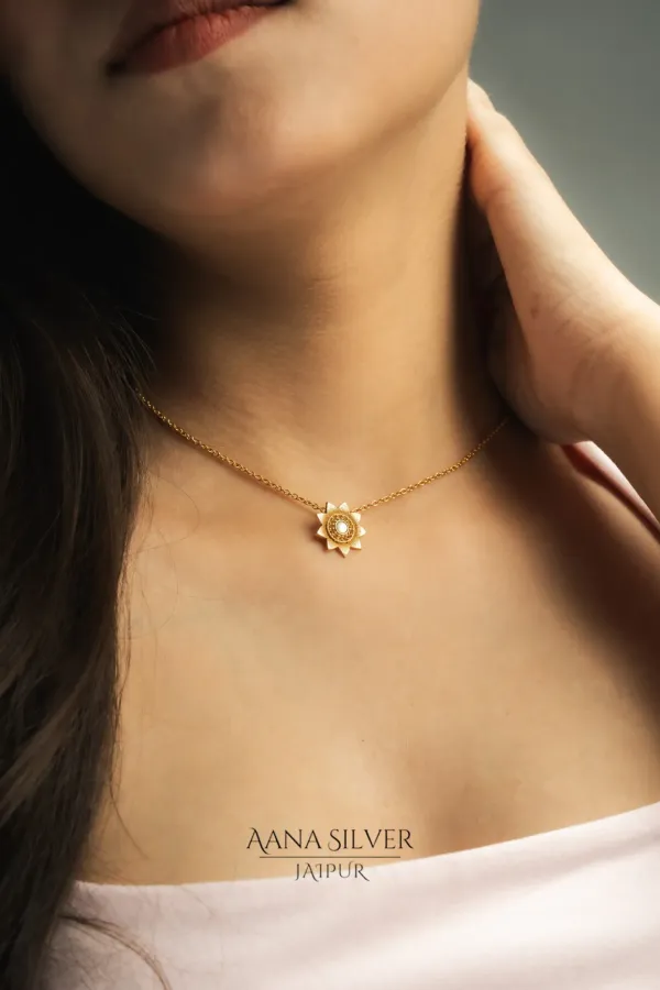 Swarna_Flower_Mother_Of_Pearls_Necklace_Set