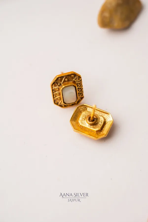 Swarna_Mother_Of_Pearls_Kundan_Earrings
