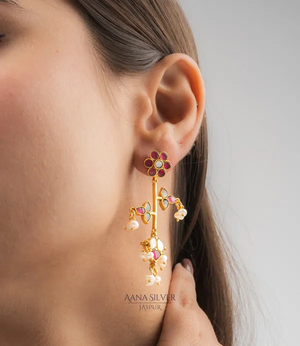 Swarna_Leaves_Flower_Kundan_Earrings
