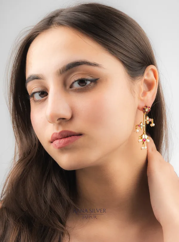 Swarna_Leaves_Flower_Kundan_Earrings