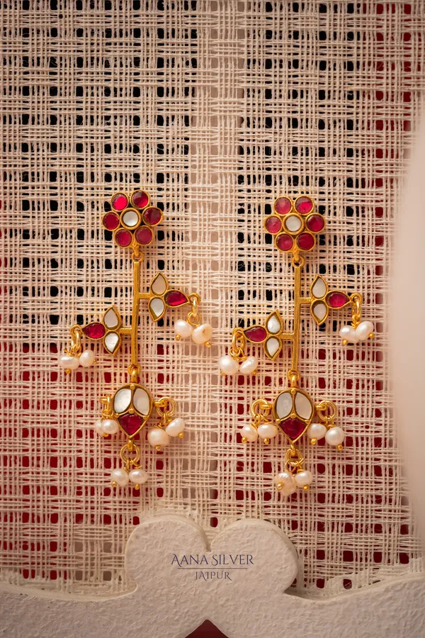Swarna_Leaves_Flower_Kundan_Earrings