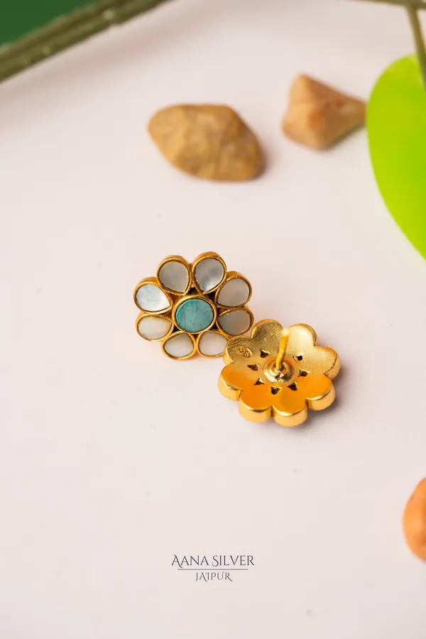 Swarna_Turquoise_Centered_Flower_Kundan_Earrings