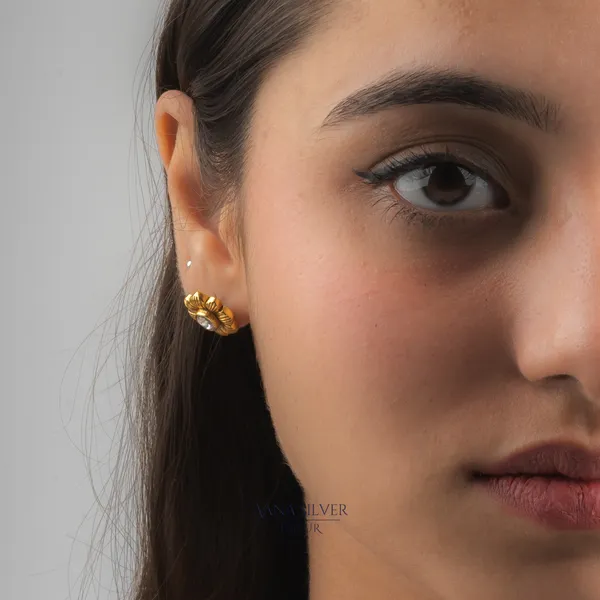 Swarna_Versatile_Quartz_Kundan_Earrings