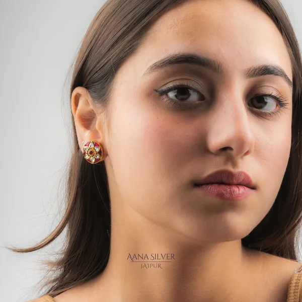 Swarna_Detailed_Ruby_Flower_Kundan_Earrings