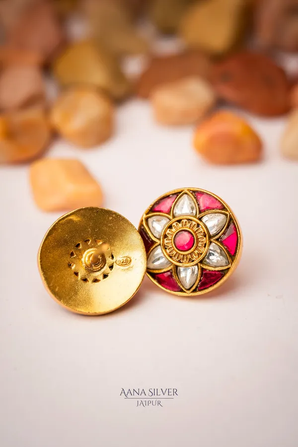 Swarna_Detailed_Ruby_Flower_Kundan_Earrings