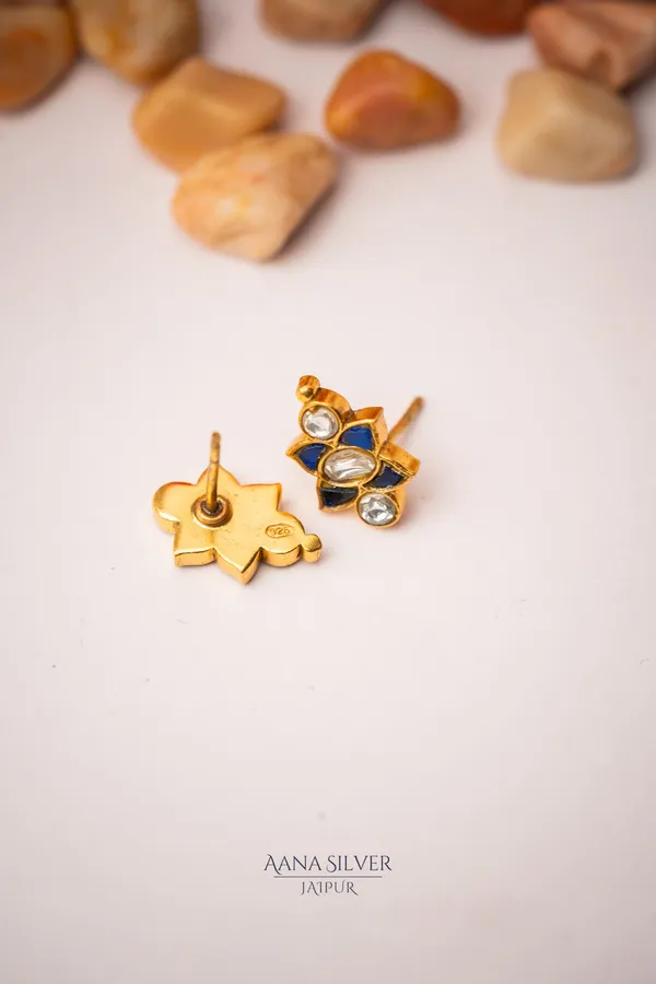 Swarna_Versatile_Detailed_Kundan_Earrings