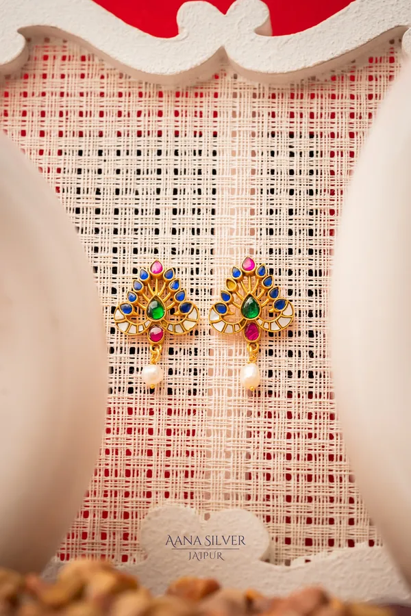 Swarna_Multistone_Statement_Kundan_Earrings