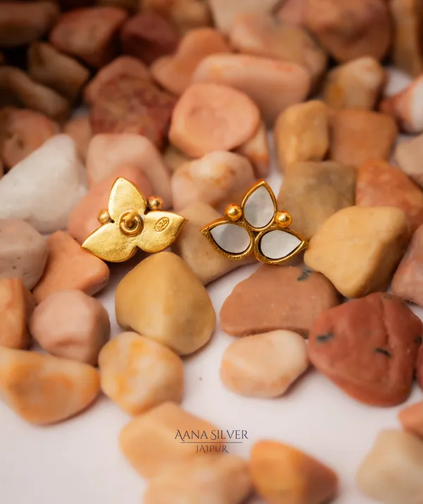 Swarna_Tri_Leaf_Kundan_Earrings