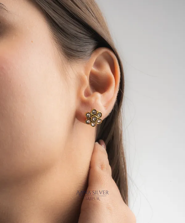 Swarna_Everyday_Versatile_Kundan_Earrings