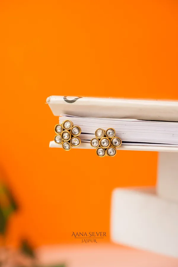 Swarna_Everyday_Versatile_Kundan_Earrings