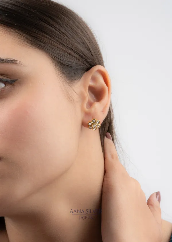 Swarna_Everyday_Versatile_Kundan_Earrings